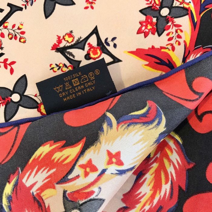 Louis Vuitton Scarf LVS00109